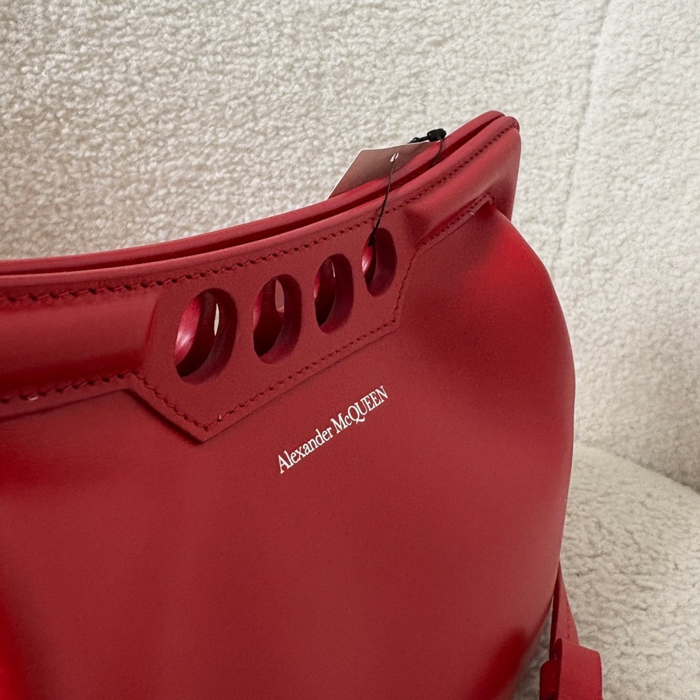 Alexander McQueen Women's The Peak Bag Mini in Welsh Red - Picture 6 of 11